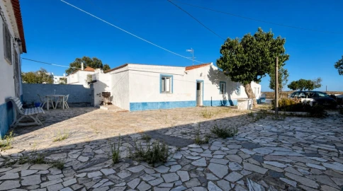 Moradia T5 para Venda em Lagos (São Sebastião e Santa Maria)
