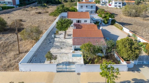 Moradia T5 para Venda em Lagos (São Sebastião e Santa Maria)