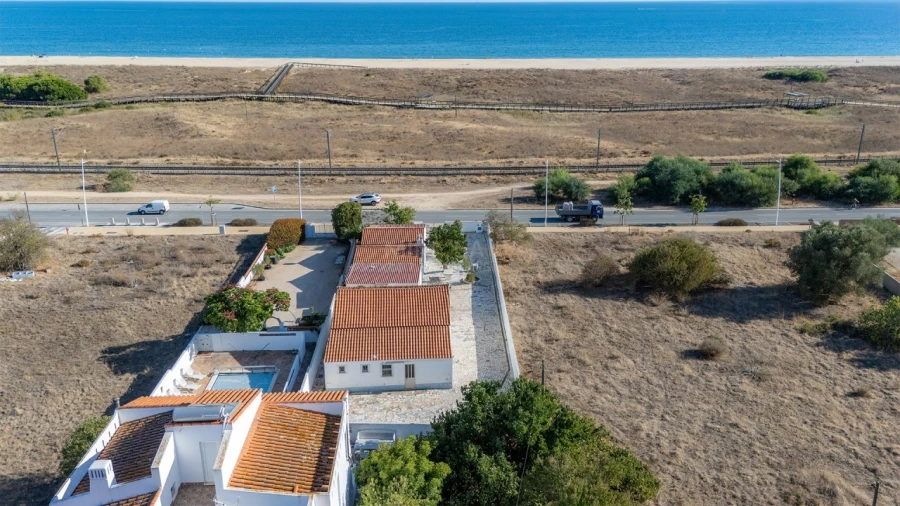 Moradia T5 para Venda em Lagos (São Sebastião e Santa Maria) Foto 4