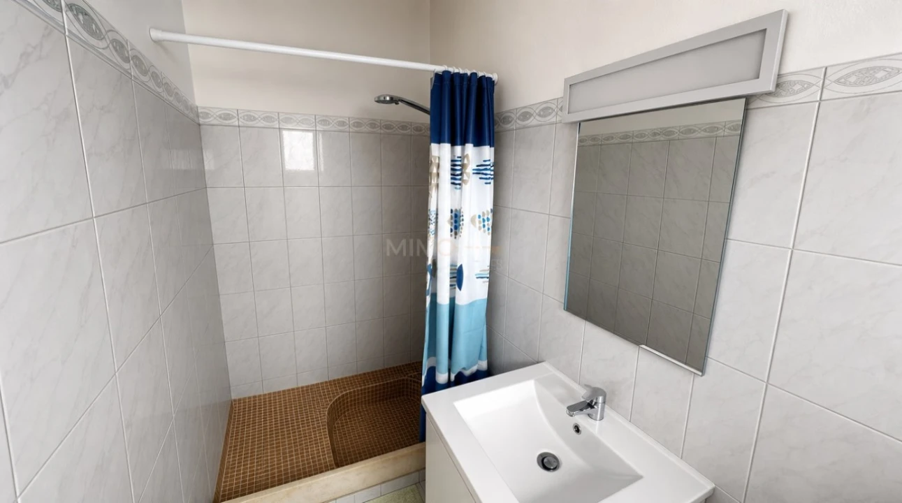Apartamento T1 para Venda em Odiaxere Foto 22