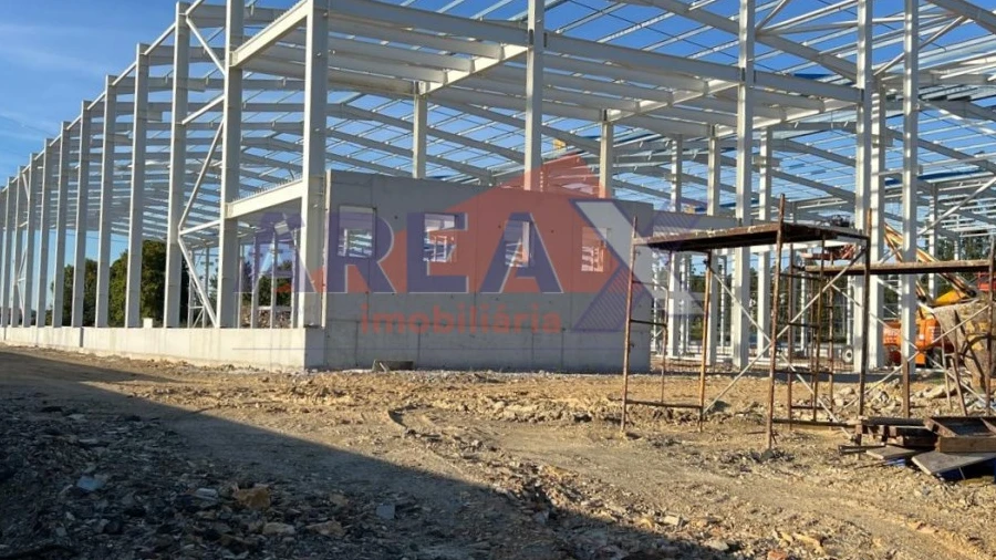 Armazém para Venda em Loureiro