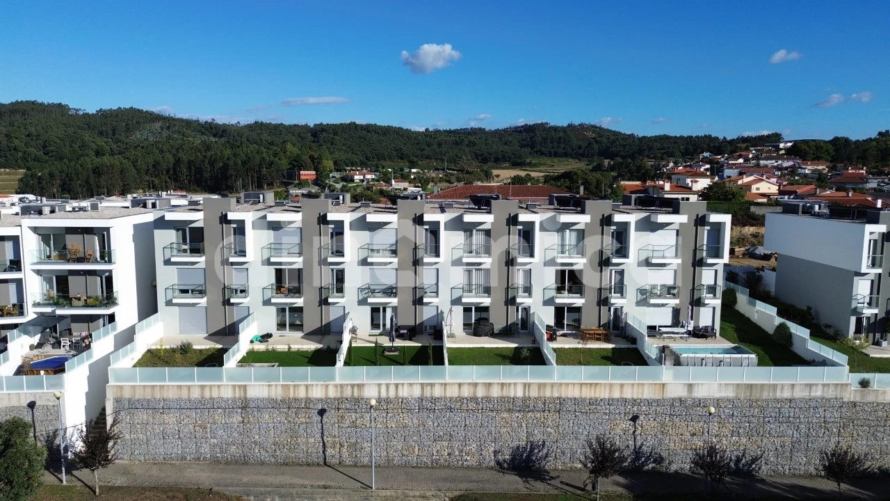 Moradia T3 para Venda em Gondifelos, Cavalões e Outiz Foto 4