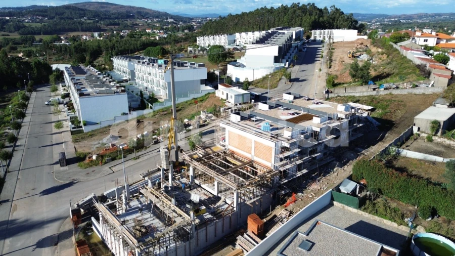 Moradia T3 para Venda em Gondifelos, Cavalões e Outiz Foto 8