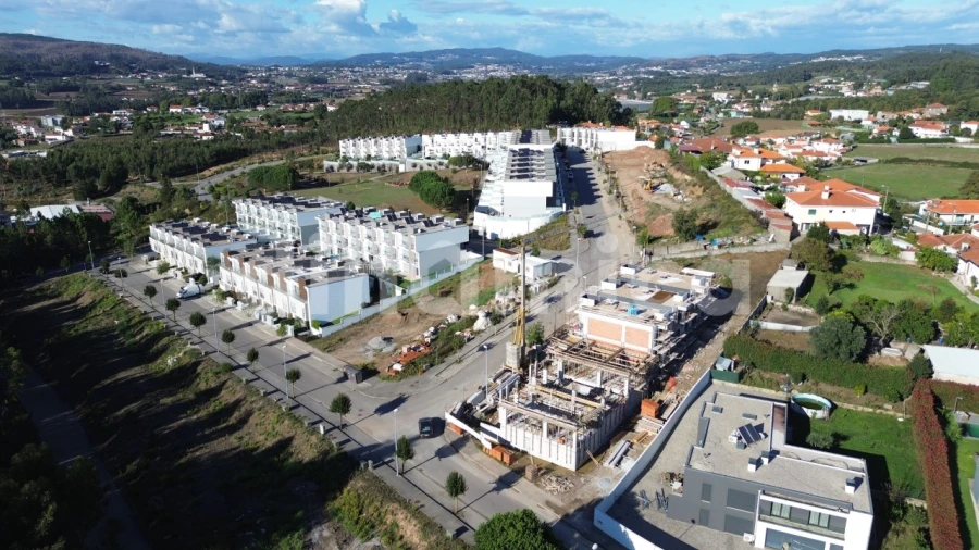 Moradia T3 para Venda em Gondifelos, Cavalões e Outiz Foto 11