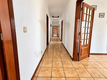Moradia T4 para Venda em Lanheses