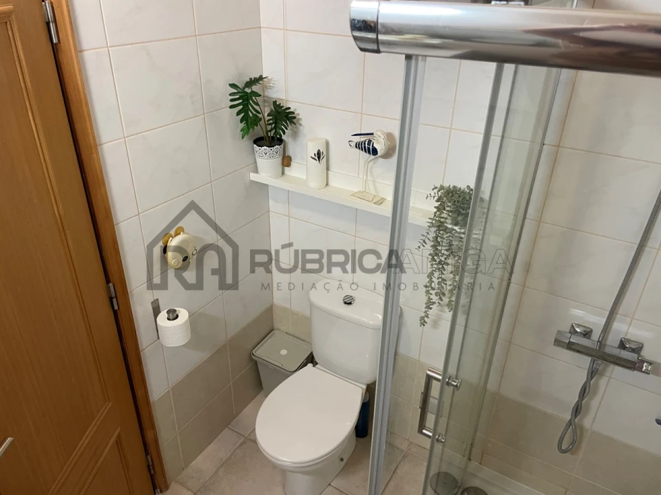 Moradia T3 para Venda em Salir Foto 34