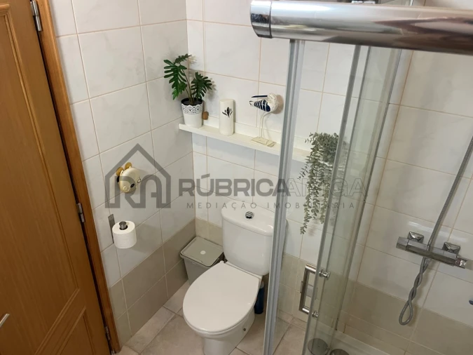 Moradia T3 para Venda em Salir Foto 34