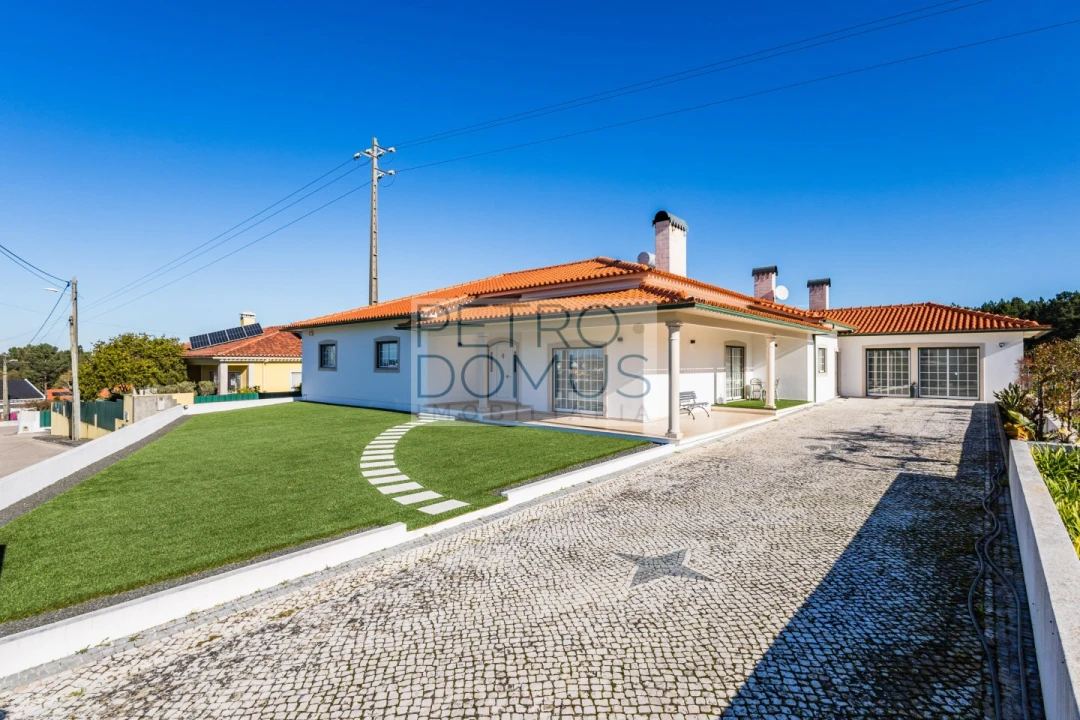 Moradia T4 para Venda em Maceira Foto 36