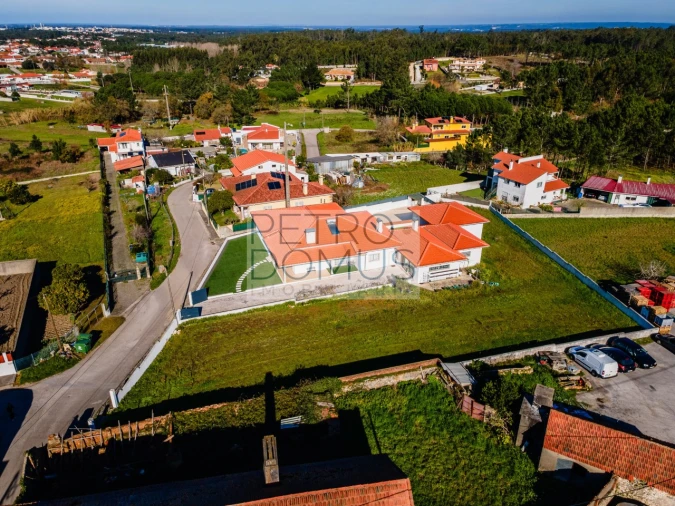 Moradia T4 para Venda em Maceira Foto 14