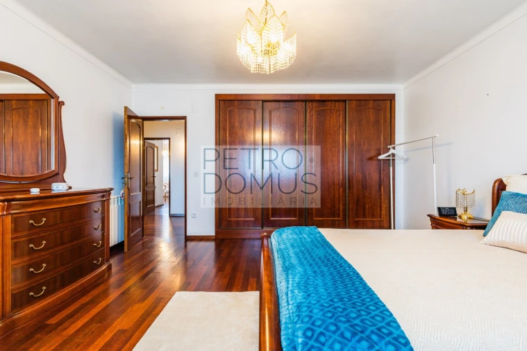 Moradia T4 para Venda em Maceira Foto 20