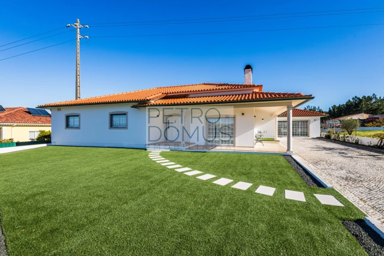 Moradia T4 para Venda em Maceira Foto 37