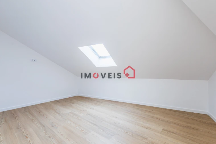Apartamento T2 para Venda em Leiria, Pousos, Barreira e Cortes Foto 15