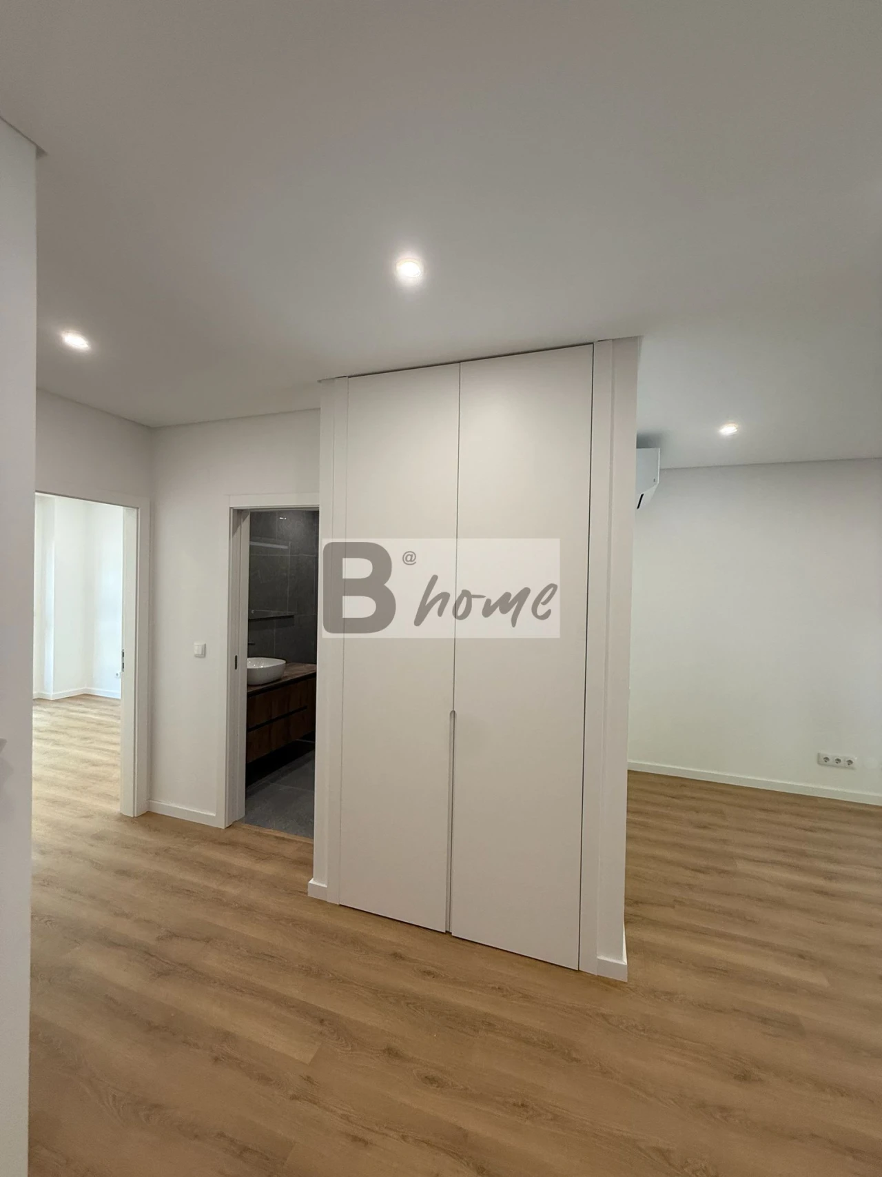 Apartamento T1 para Venda em Charneca de Caparica e Sobreda Foto 9