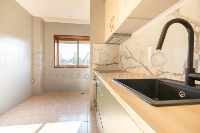 Apartamento T3 para Venda em Rio Tinto Foto 2