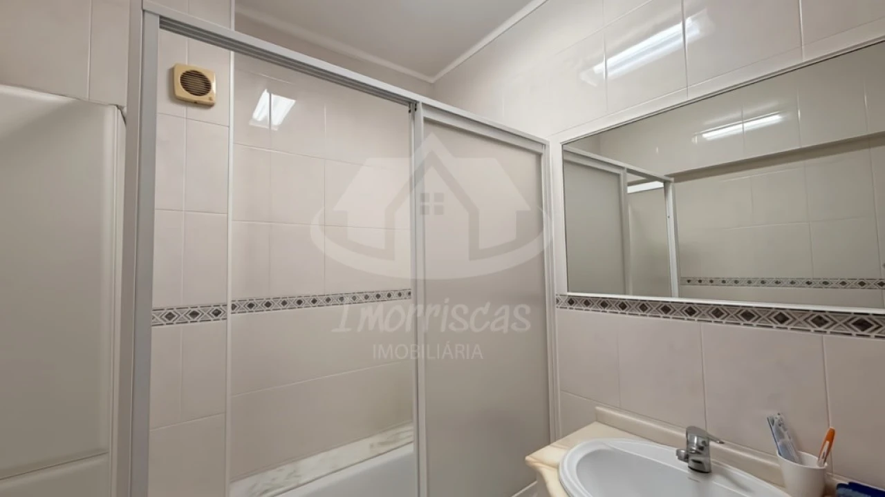 Apartamento T3 para Venda em Sacavém e Prior Velho Foto 12