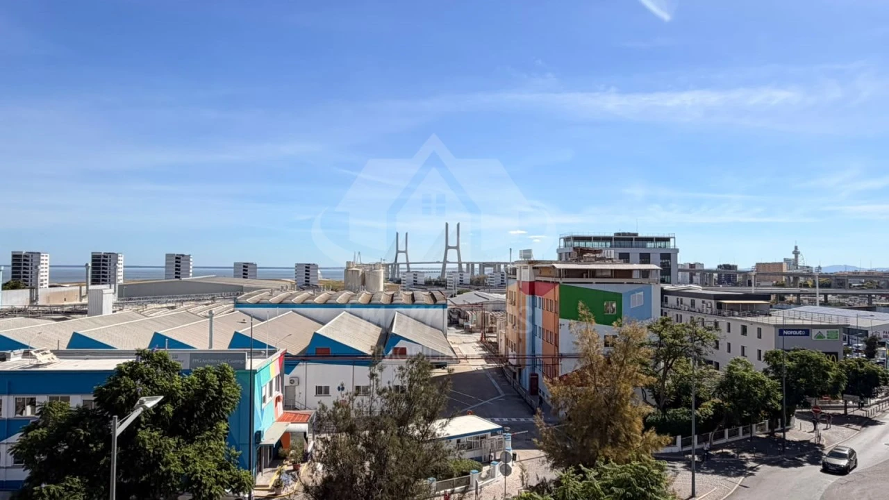 Apartamento T3 para Venda em Sacavém e Prior Velho Foto 18