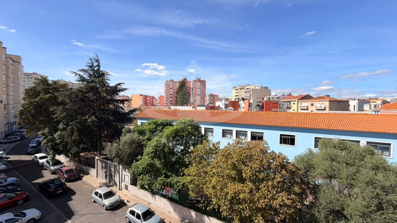 Apartamento T3 para Venda em Sacavém e Prior Velho Foto 23
