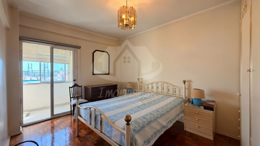 Apartamento T3 para Venda em Sacavém e Prior Velho Foto 9