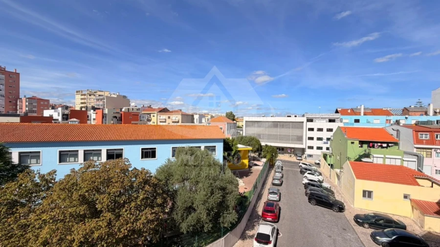Apartamento T3 para Venda em Sacavém e Prior Velho Foto 22