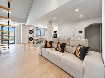 Moradia T3 para Venda em Arcozelo