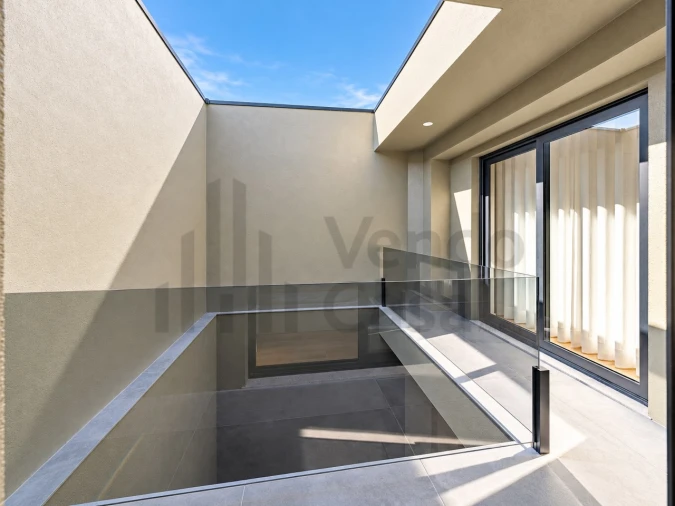 Moradia T2 para Venda em Arcozelo Foto 23