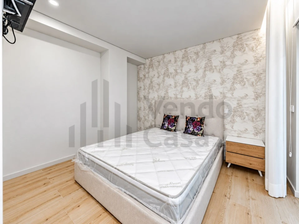 Moradia T2 para Venda em Arcozelo Foto 4