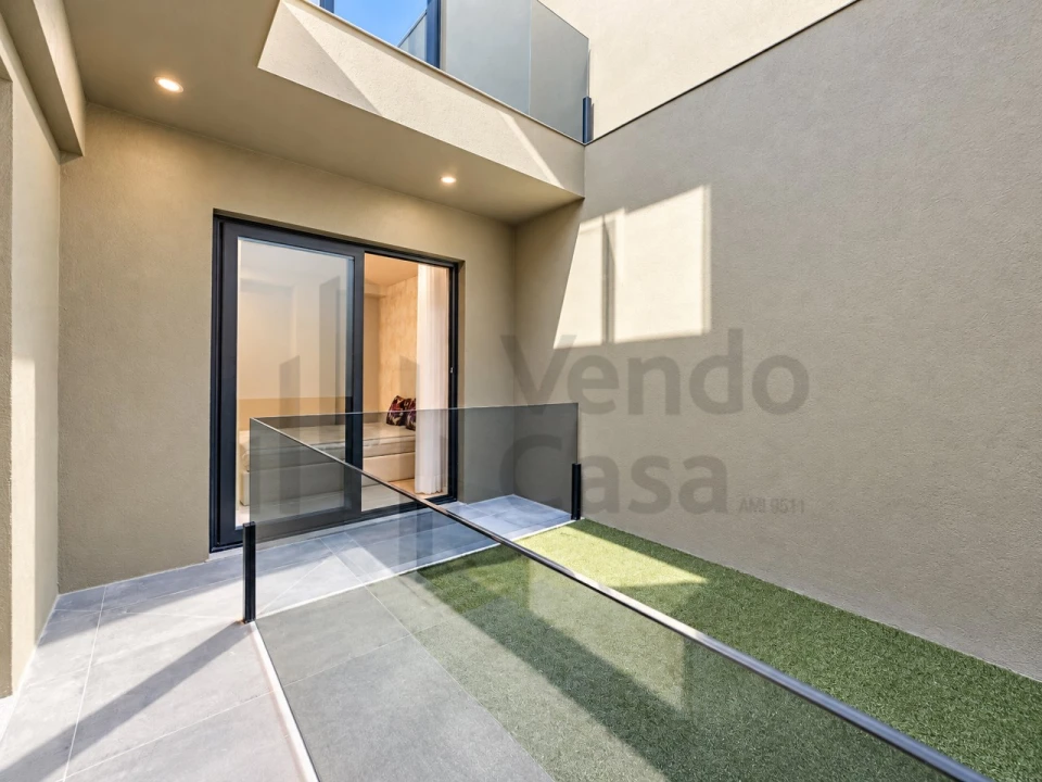 Moradia T2 para Venda em Arcozelo Foto 7