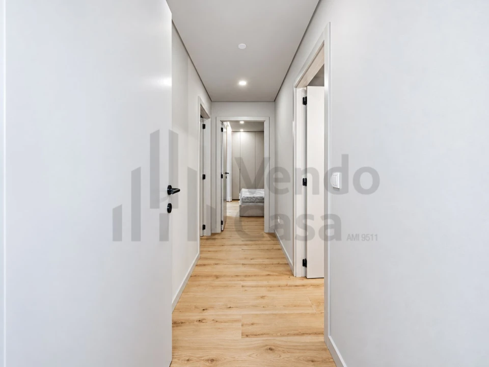 Moradia T2 para Venda em Arcozelo Foto 22