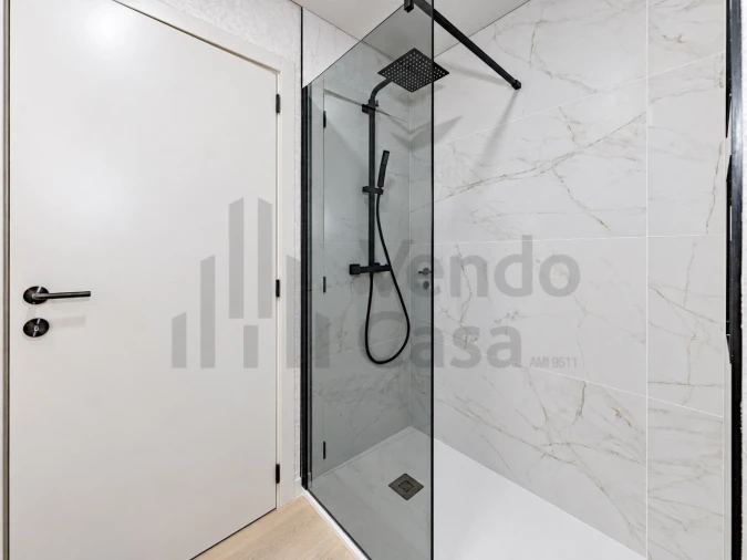 Moradia T2 para Venda em Arcozelo Foto 3