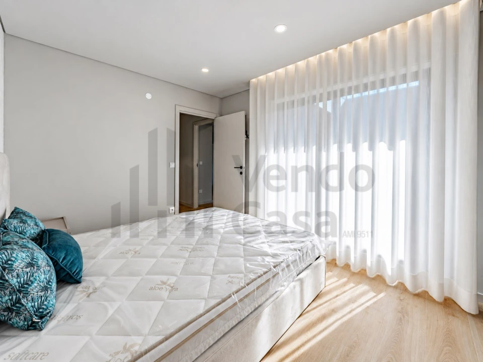 Moradia T2 para Venda em Arcozelo Foto 17