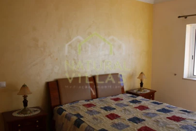 Moradia T4 para Venda em Santa Barbara de Nexe
