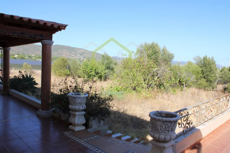 Moradia T4 para Venda em Santa Barbara de Nexe Foto 10