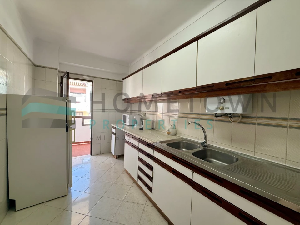 Apartamento T1 para Venda em Quarteira Foto 7