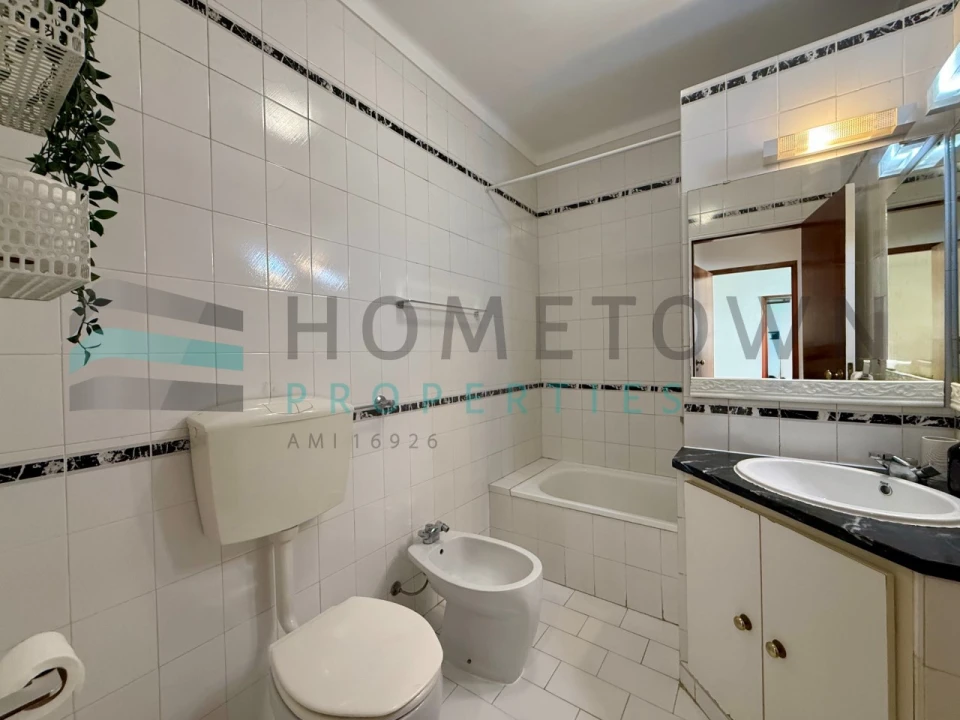 Apartamento T1 para Venda em Quarteira Foto 13
