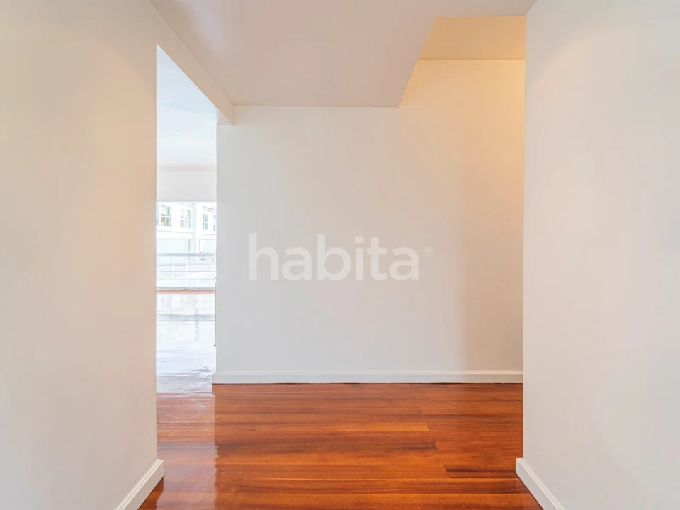 Apartamento T2 para Arrendamento em Algés, Linda-A-Velha e Cruz Quebrada-Dafundo Foto 4