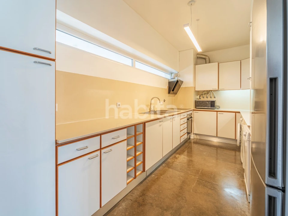 Apartamento T2 para Arrendamento em Algés, Linda-A-Velha e Cruz Quebrada-Dafundo Foto 9