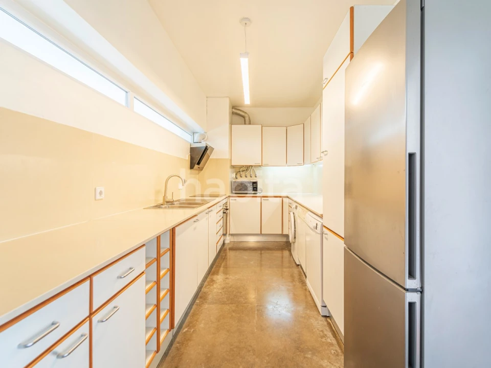 Apartamento T2 para Arrendamento em Algés, Linda-A-Velha e Cruz Quebrada-Dafundo Foto 10