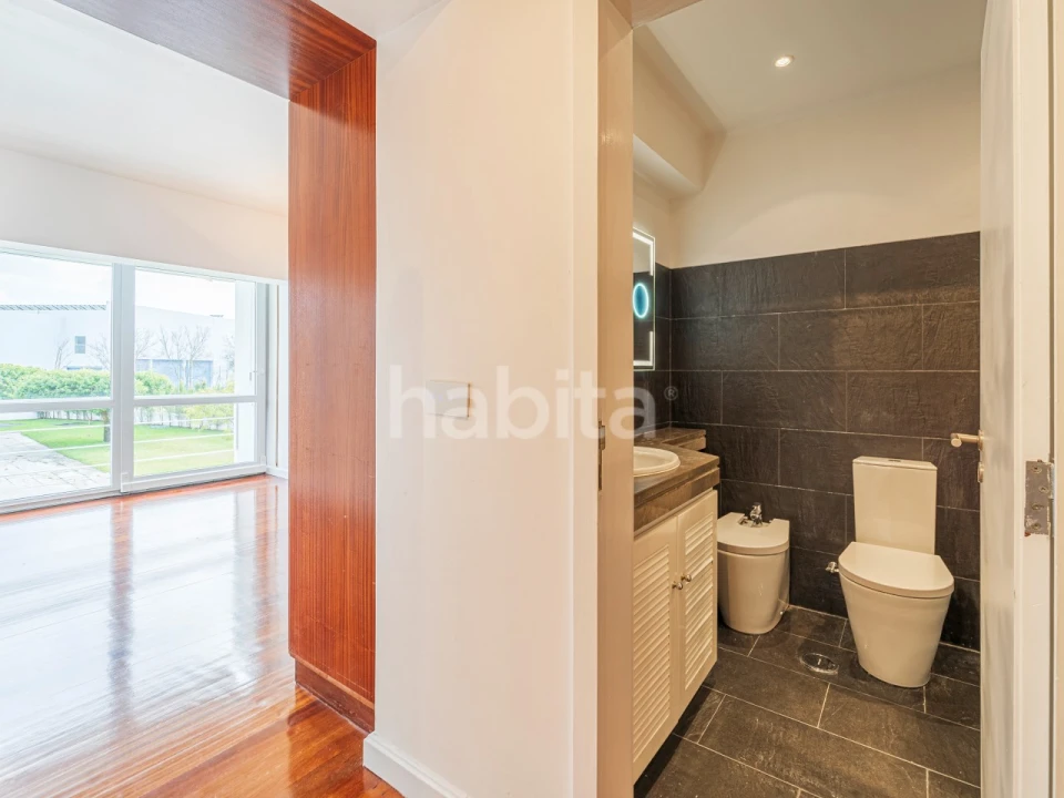 Apartamento T2 para Arrendamento em Algés, Linda-A-Velha e Cruz Quebrada-Dafundo Foto 22