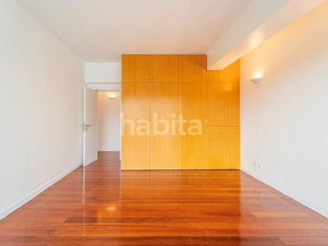 Apartamento T2 para Arrendamento em Algés, Linda-A-Velha e Cruz Quebrada-Dafundo