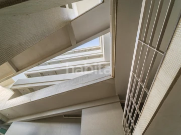 Apartamento T2 para Arrendamento em Algés, Linda-A-Velha e Cruz Quebrada-Dafundo