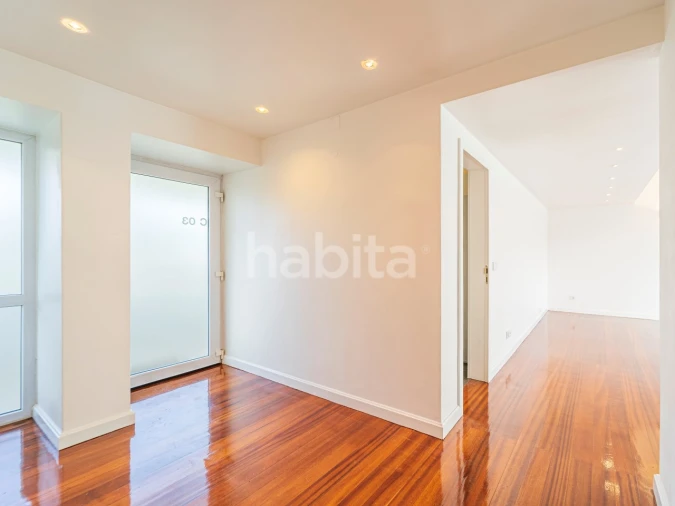 Apartamento T2 para Arrendamento em Algés, Linda-A-Velha e Cruz Quebrada-Dafundo Foto 5