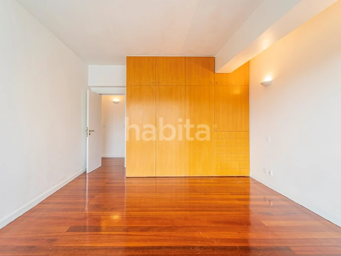 Apartamento T2 para Arrendamento em Algés, Linda-A-Velha e Cruz Quebrada-Dafundo Foto 18