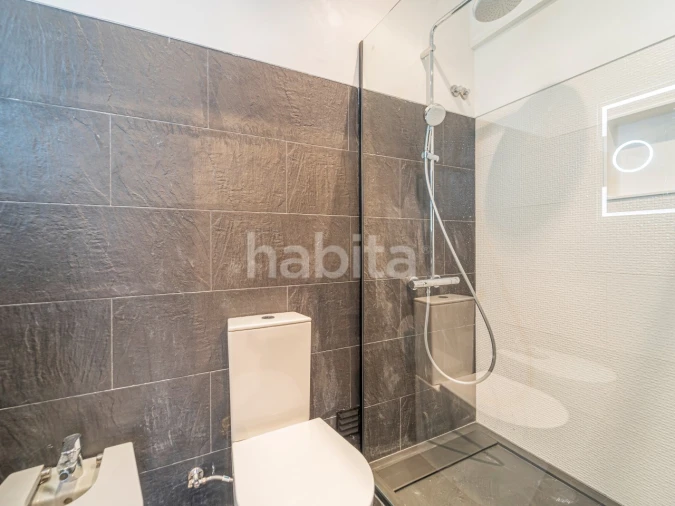 Apartamento T2 para Arrendamento em Algés, Linda-A-Velha e Cruz Quebrada-Dafundo Foto 24