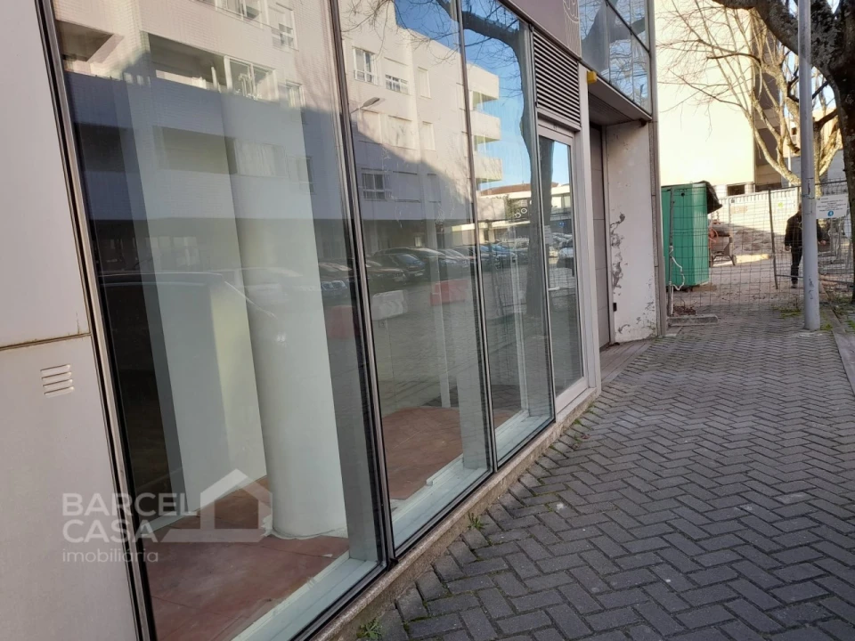 Loja para Arrendamento em Barcelos, V.Boa, V.Frescainha Foto 1
