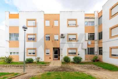 Apartamento T3 para Arrendamento em Azeitão (São Lourenço e São Simão)