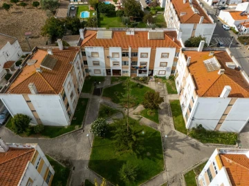 Apartamento T3 para Arrendamento em Azeitão (São Lourenço e São Simão)