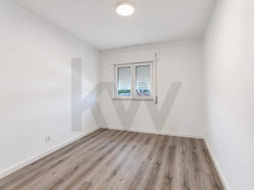 Apartamento T3 para Arrendamento em Azeitão (São Lourenço e São Simão)