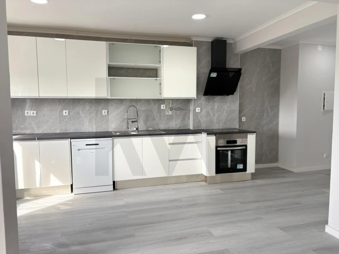 Apartamento T2 para Venda em Setubal (São Sebastião) Foto 2