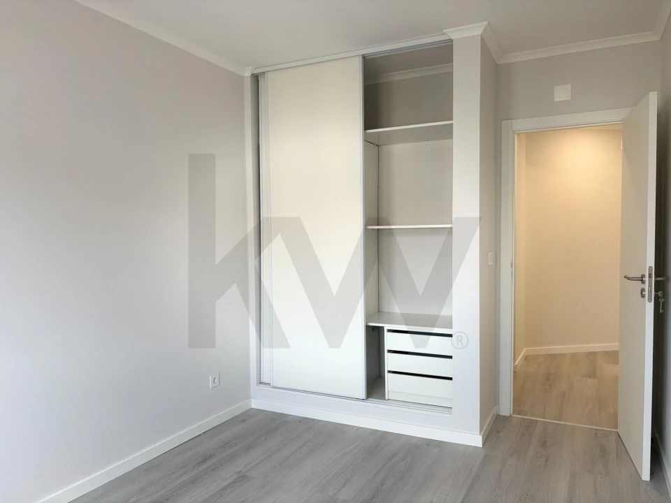 Apartamento T4 para Venda em Amora Foto 17