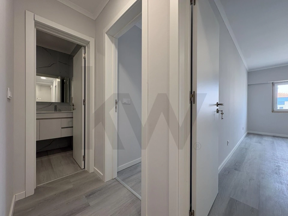 Apartamento T4 para Venda em Amora Foto 13